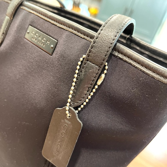 COACH NEO LUNCH TOTE, No. 6201 - Picture 3 of 12